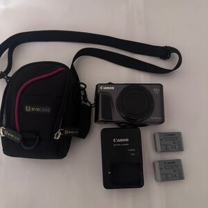 Canon PowerShot SX720 HS 40X Zoom Digital Camera Black w/Charger/battery/case